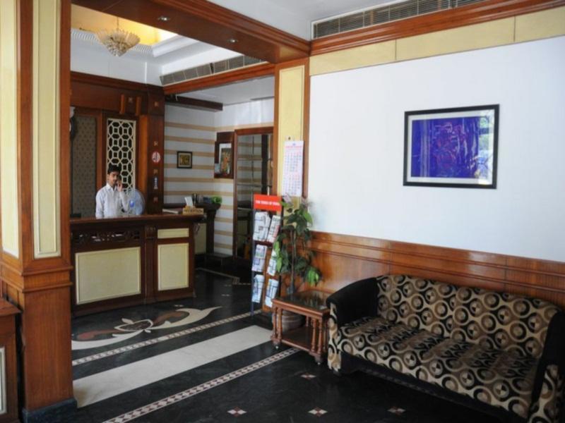 Hotel Parth Residency Ahmedabad Exterior foto
